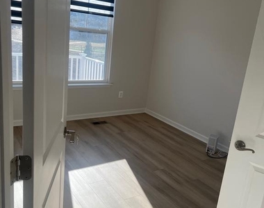 6063 Soho Way - Photo Thumbnail 9