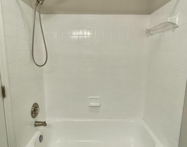 13107 Briarcliff Terrace - Photo Thumbnail 15