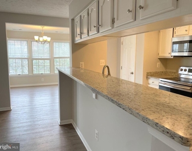 13107 Briarcliff Terrace - Photo Thumbnail 3