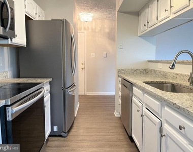 13107 Briarcliff Terrace - Photo Thumbnail 5