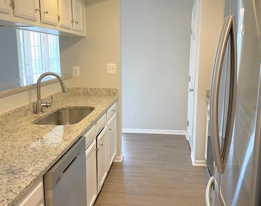 13107 Briarcliff Terrace - Photo Thumbnail 4