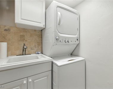 26000 Hickory Boulevard - Photo Thumbnail 25