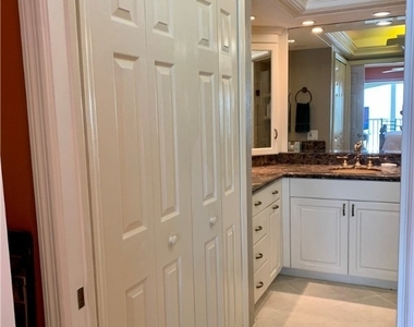 26000 Hickory Boulevard - Photo Thumbnail 7