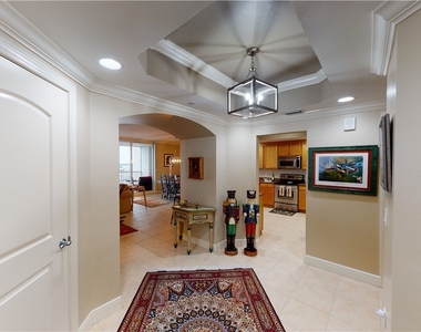 2104 W 1st Street - Photo Thumbnail 4
