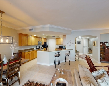 2104 W 1st Street - Photo Thumbnail 7