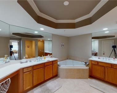 2104 W 1st Street - Photo Thumbnail 18