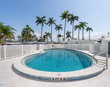 2011 Gulf Shore Boulevard N - Photo Thumbnail 13