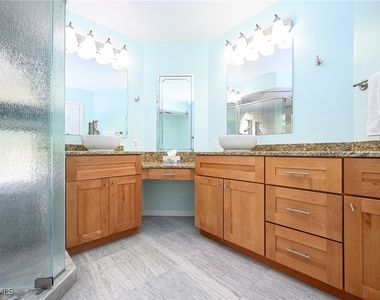 559 Beachwalk Circle - Photo Thumbnail 19
