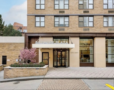 East 29 Street - Photo Thumbnail 5