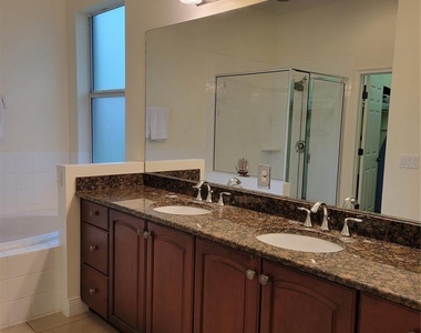 106 Lerida Court - Photo Thumbnail 13