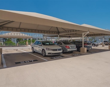 750 N Tamiami Trail - Photo Thumbnail 32