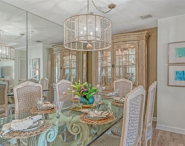 750 N Tamiami Trail - Photo Thumbnail 5