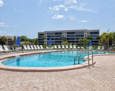 1700 Cove Ii Place - Photo Thumbnail 39