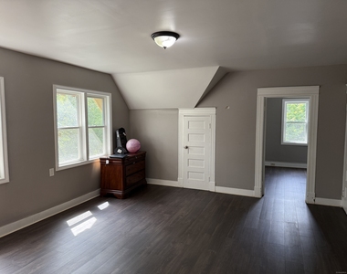 18 Valentine Street - Photo Thumbnail 7