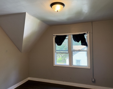 18 Valentine Street - Photo Thumbnail 6