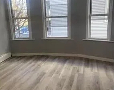 343 Pearl Street - Photo Thumbnail 1