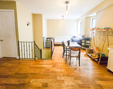 277 Halsey Street - Photo Thumbnail 2