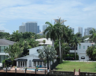 45 Hendricks Isle - Photo Thumbnail 12