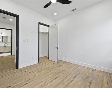 2811 Rodeo Drive - Photo Thumbnail 19