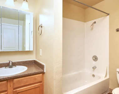 4277 148th Ave. N.e. - Photo Thumbnail 32