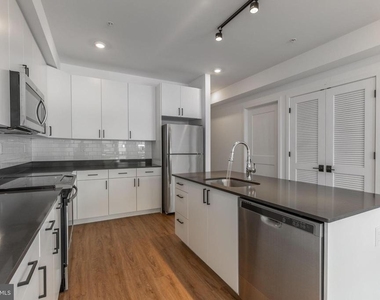 1519 Ridge Avenue - Photo Thumbnail 26