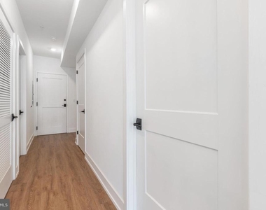 1519 Ridge Avenue - Photo Thumbnail 31