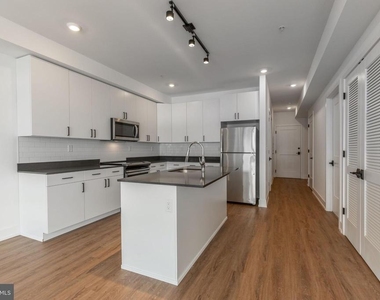 1519 Ridge Avenue - Photo Thumbnail 29