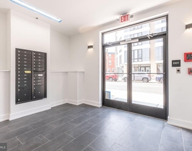 1519 Ridge Avenue - Photo Thumbnail 6