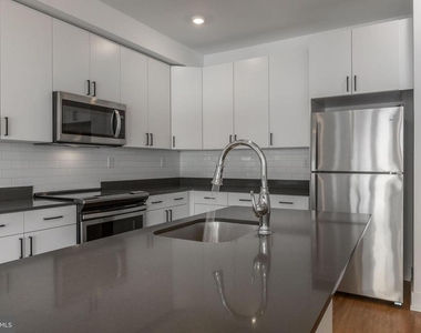 1519 Ridge Avenue - Photo Thumbnail 33