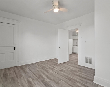 185 N Entrance Avenue - Photo Thumbnail 12