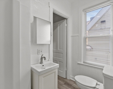 185 N Entrance Avenue - Photo Thumbnail 10