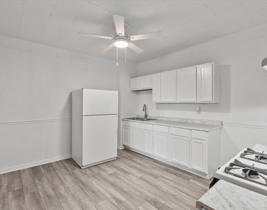 185 N Entrance Avenue - Photo Thumbnail 6