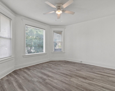 185 N Entrance Avenue - Photo Thumbnail 1