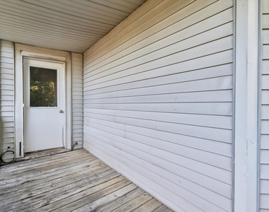185 N Entrance Avenue - Photo Thumbnail 13