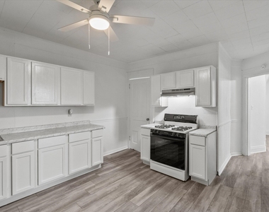 185 N Entrance Avenue - Photo Thumbnail 7