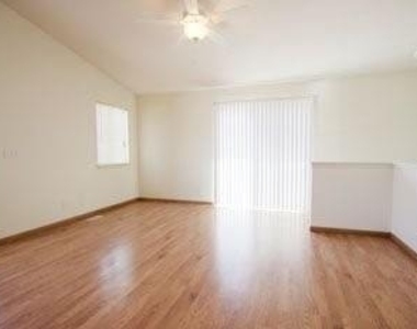 800 W 25th St - Photo Thumbnail 4