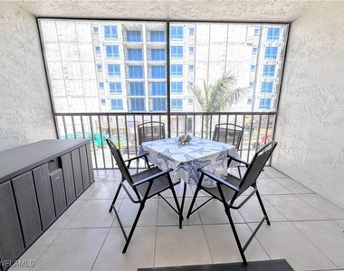 260 Southbay Drive - Photo Thumbnail 1