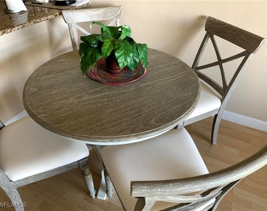 260 Southbay Drive - Photo Thumbnail 6
