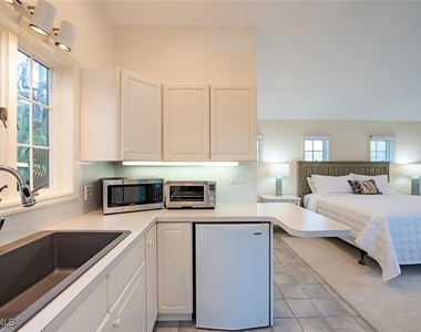 369 2nd Avenue N - Photo Thumbnail 19