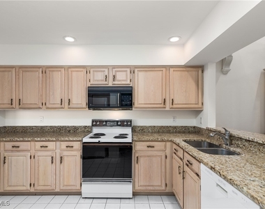 6658 Trident Way - Photo Thumbnail 10