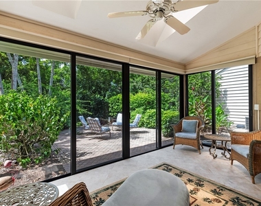 6658 Trident Way - Photo Thumbnail 3