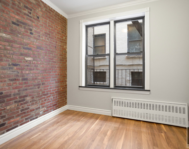 East 25 Street - Photo Thumbnail 10