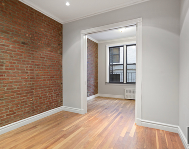 East 25 Street - Photo Thumbnail 9