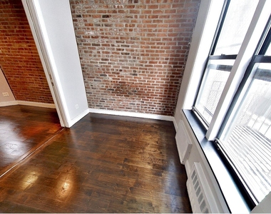 East 25 Street - Photo Thumbnail 1
