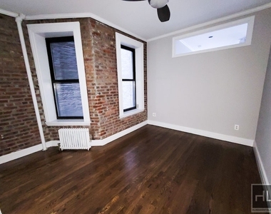 East 18th Street - Photo Thumbnail 11