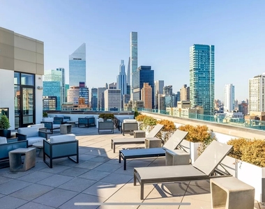East 54 Street - Photo Thumbnail 11