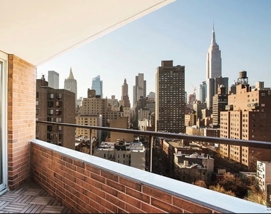 2nd Avenue - Photo Thumbnail 5