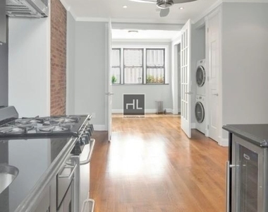 East 26th Street - Photo Thumbnail 5