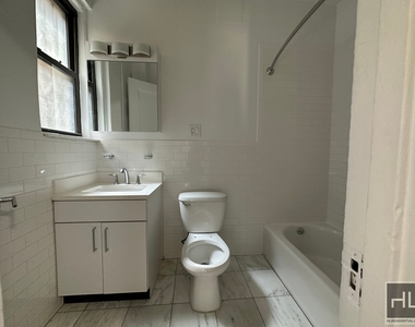 East 46 Street - Photo Thumbnail 10