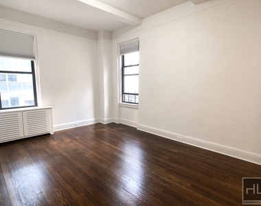 East 46 Street - Photo Thumbnail 1